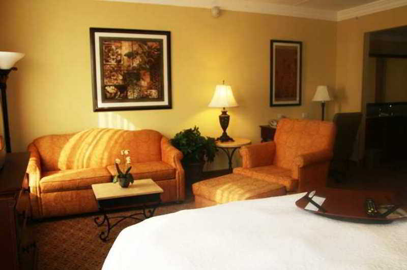 Hampton Inn And Suites Houston-Katy Room photo